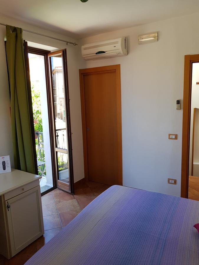 Locanda Aria Del Re Sapri Bagian luar foto